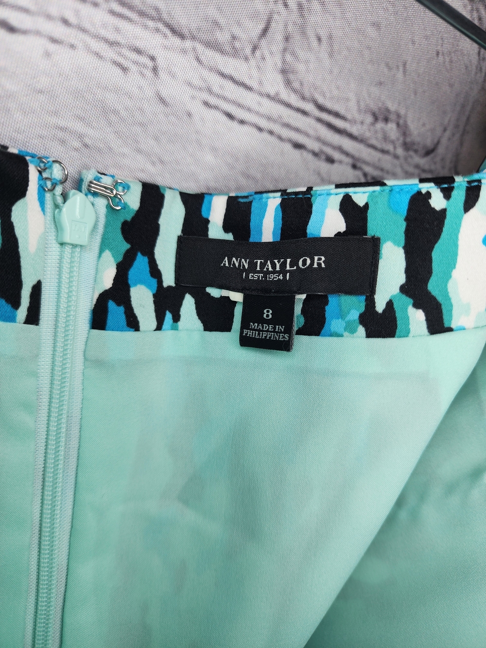 Ann Taylor Mint and Teal Abstract Print Skirt - Picture 2 of 6